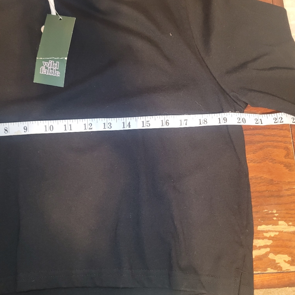 NWT Wild Fable Cropped Black Polo Shirt with White Collar - Size XS - Picture 5 of 6